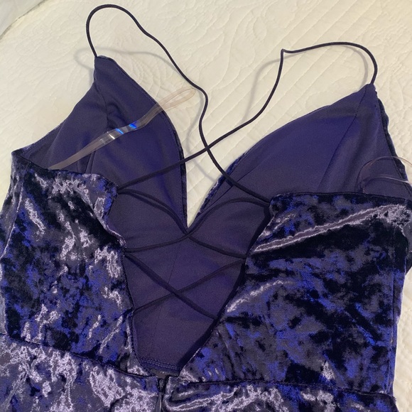 Crushed Velvet BodyCon Dress - Picture 2 of 4